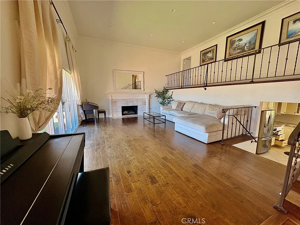 5 bed, 2684 sqft, $6,700 — Photo 3