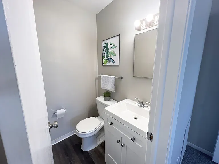 Chalet Villa Lakefront Community — Photo 8
