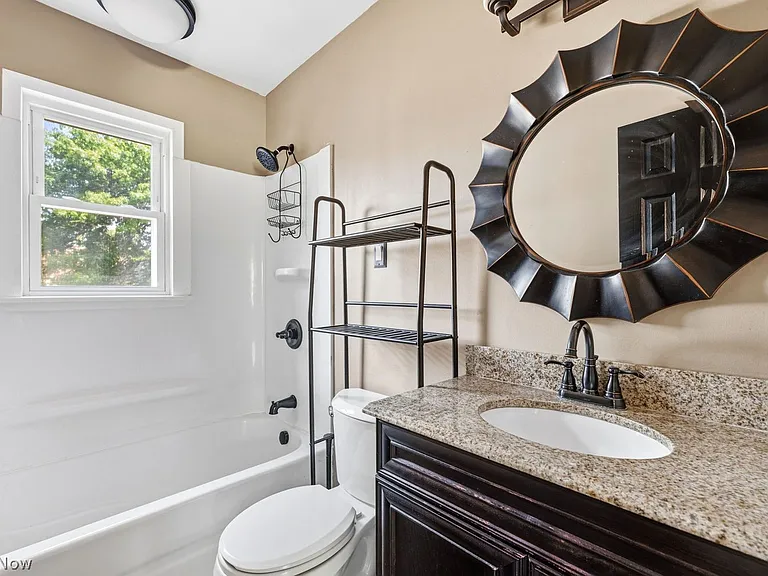 1395 Irene Rd — Photo 10