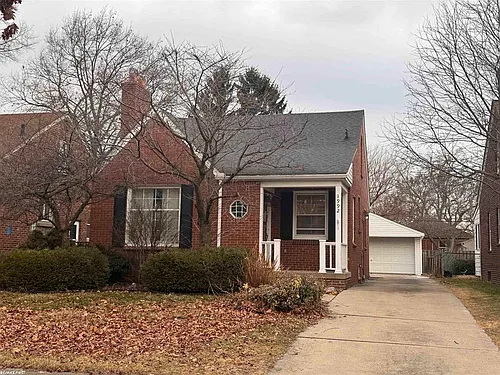 1992 Hawthorne Rd Photo 1