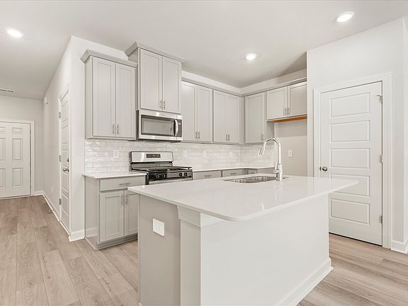 Welcome to the Ashton floorplan at Avalon Townes.