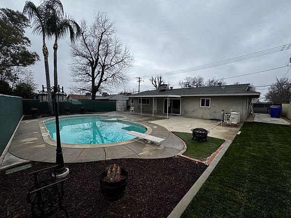 3rd image of 12259 12th St