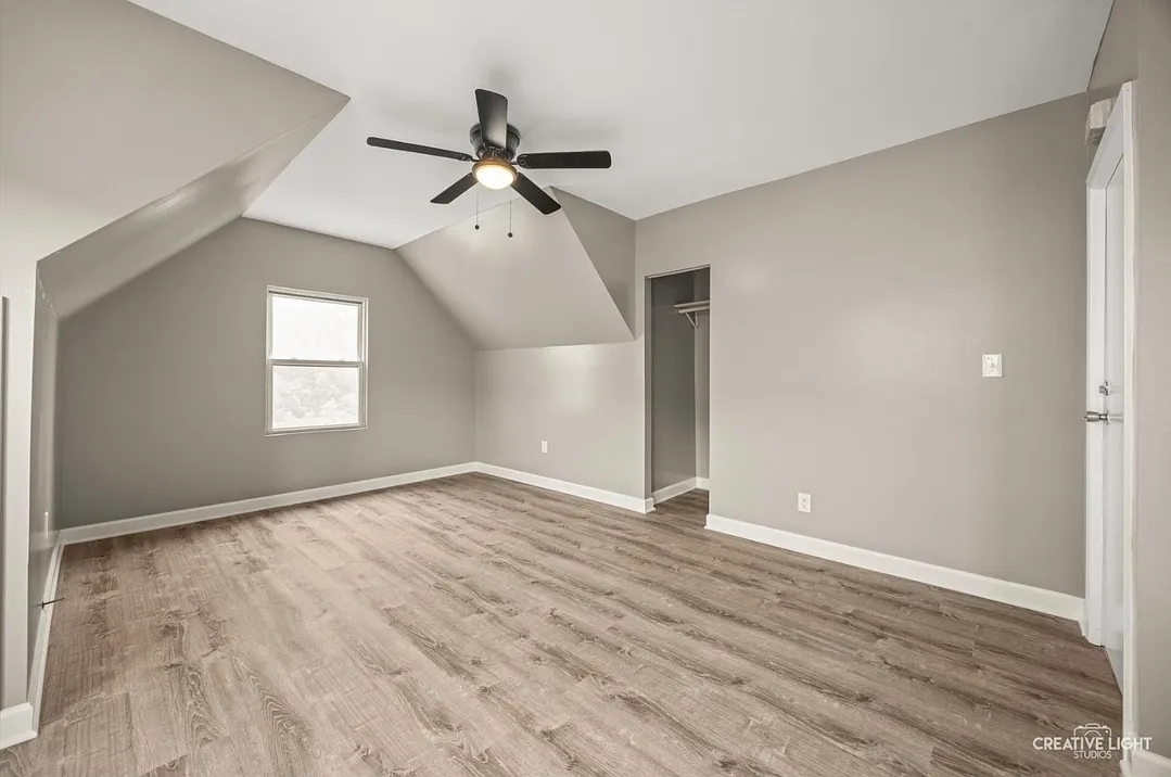 2 bed, 870 sqft, $1,500 — Photo 2