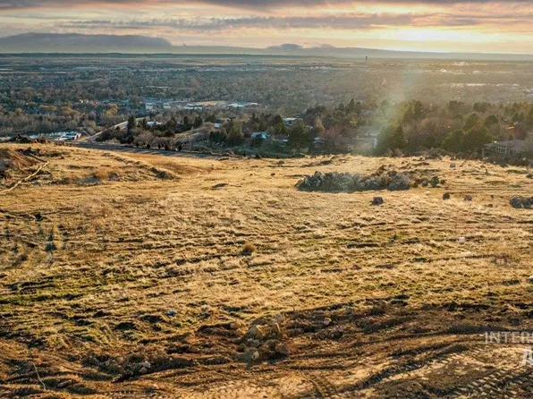 2021 S Satellite Way, Boise, ID 83712