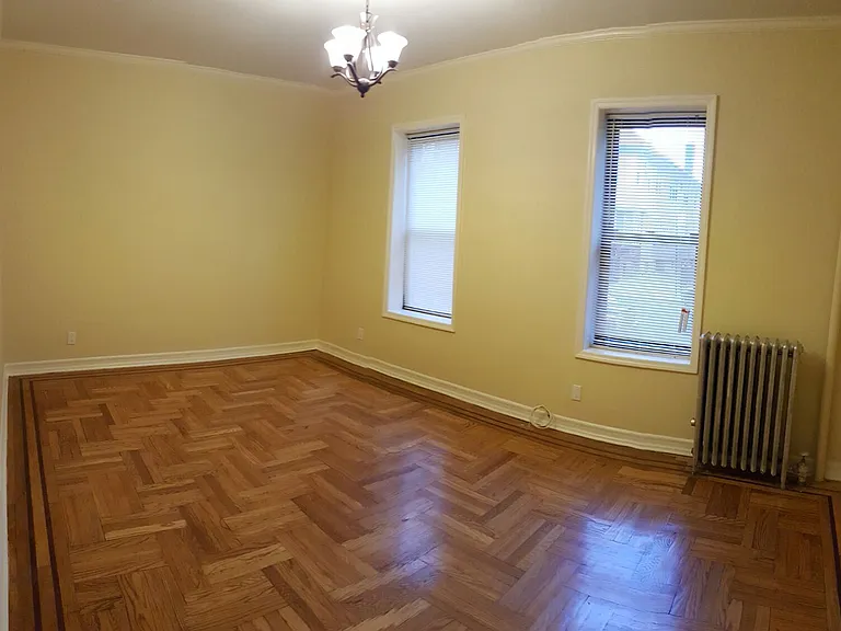 1463 E 3rd St #6 — Photo 4