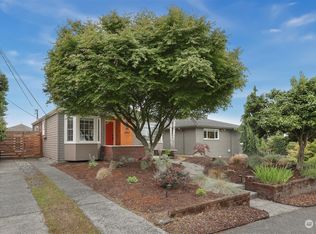 3953 SW Kenyon St, Seattle, WA 98136