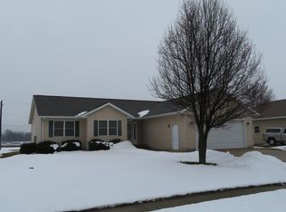 813 Juniper Dr, Waterloo, IA 50702