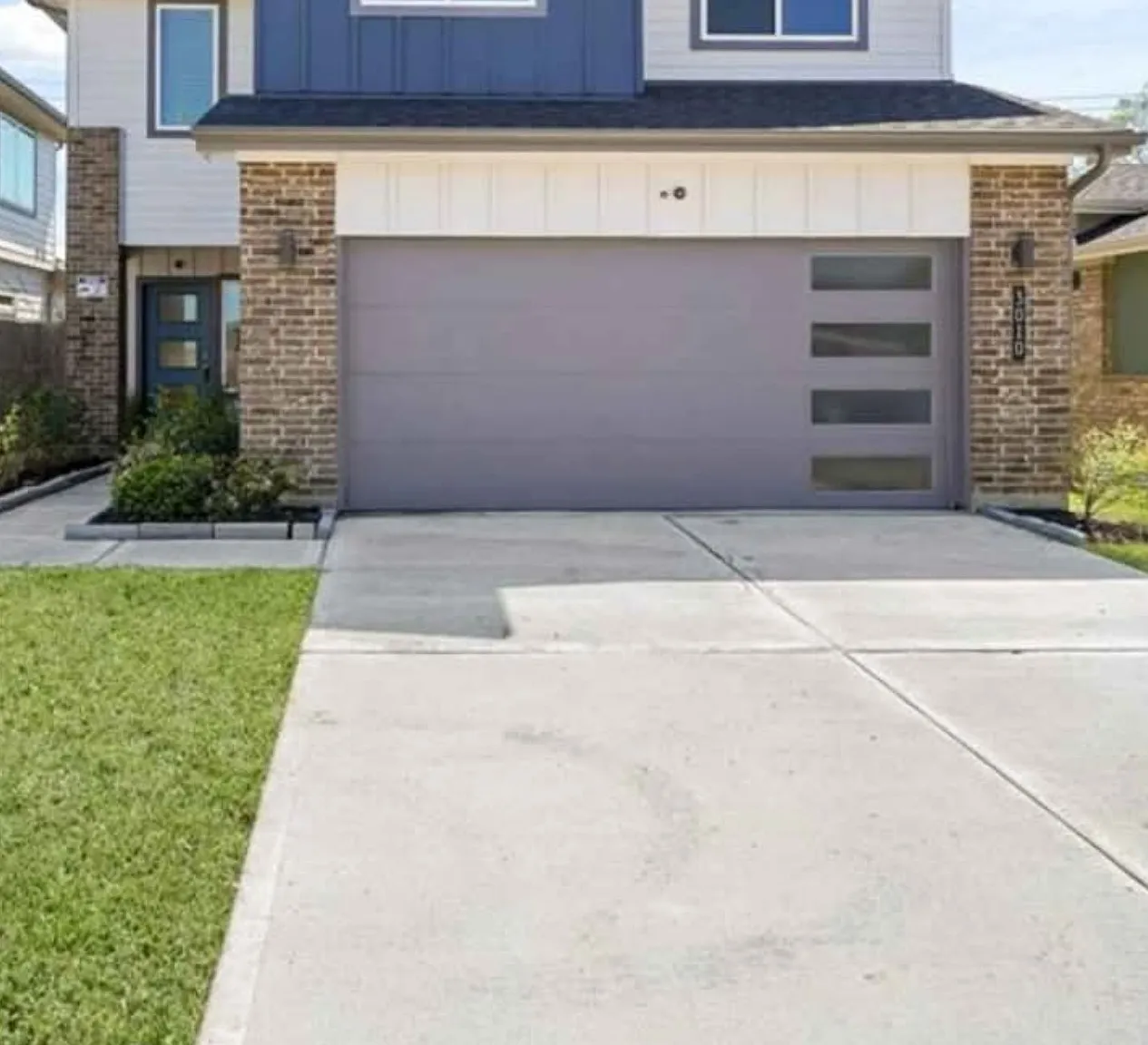 4 bed, 2.5 bath, 2505 sqft, $2,695 — Photo 2