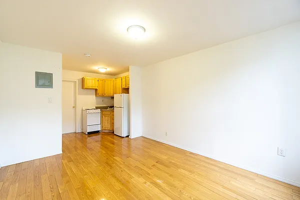 Rented by Compass | media 2