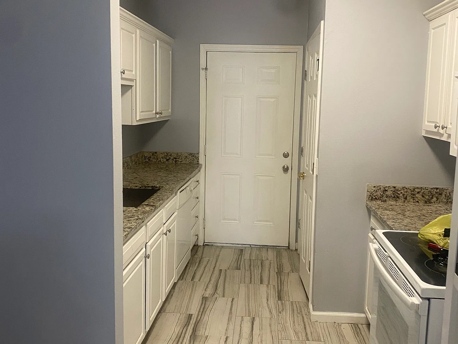 3 bed, 1096 sqft, $1,400 — Photo 4