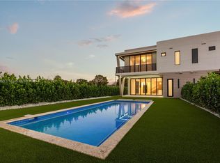 8811 S West 56th St, Miami, FL 33165