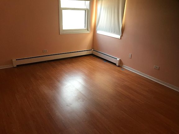 3rd image of 2400 N 76th Ave APT 3W