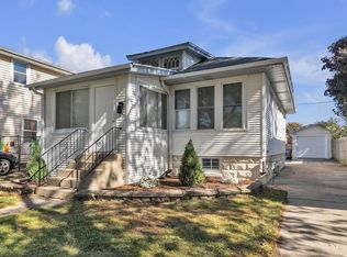 2434 N 57th St, Milwaukee, WI 53210