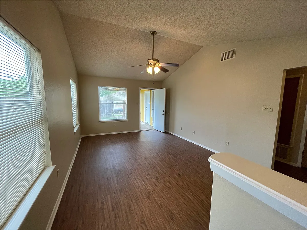 Building Photo - 8117 W Gate Blvd #A