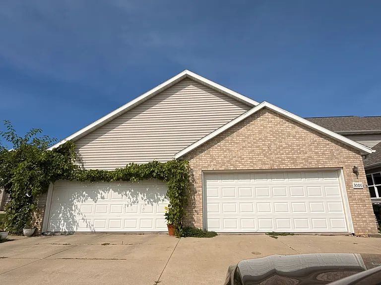 3006 Selkirk Dr #3 — Photo 1