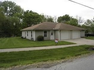 502 N Main St, Dearborn, MO 64439