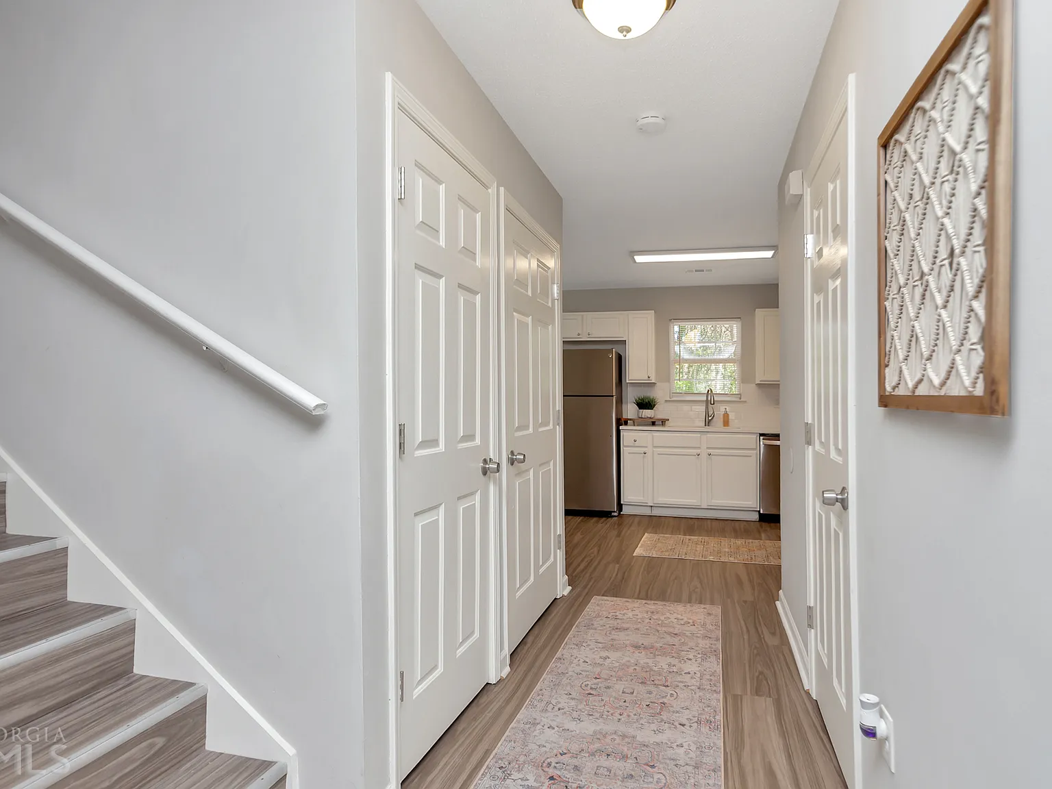 3 bed, 2.5 bath, 100 sqft, $3,600 — Photo 2