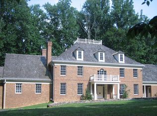 101 Interpromontory Rd, Great Falls, VA 22066