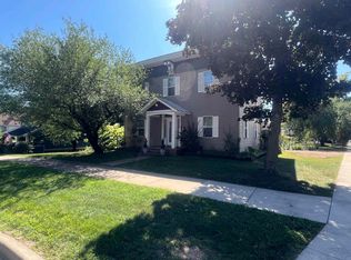 102 E Lake St, Waupaca, WI 54981