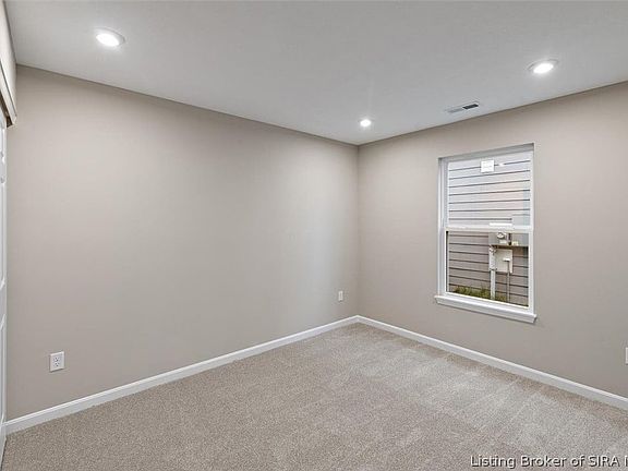 4th image of 204 Jacob Ct