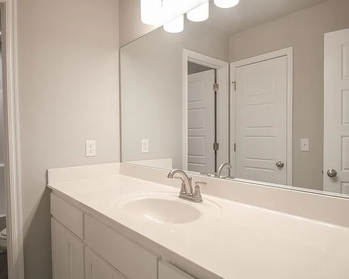 5309 Nassau Ave — Photo 17