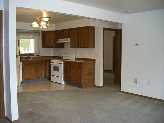 Kitchen photo similar