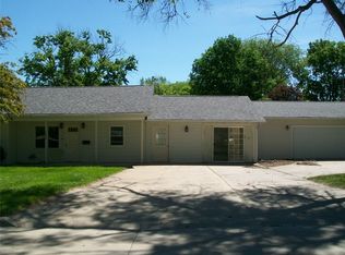 523 N 5th St, Winterset, IA 50273