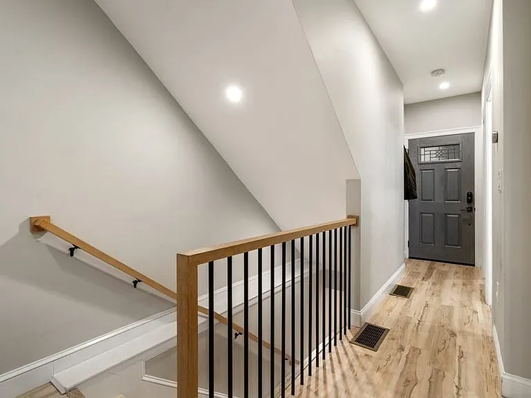 142 W 8th St #1 — Photo 11