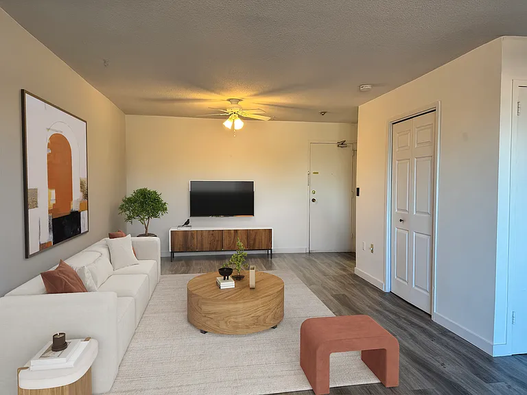 200 Churchill Rd S #307 — Photo 6