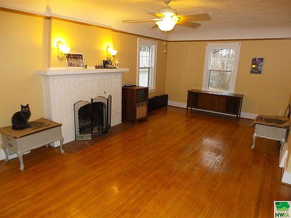 3rd image of 3127 Grandview Blvd #0