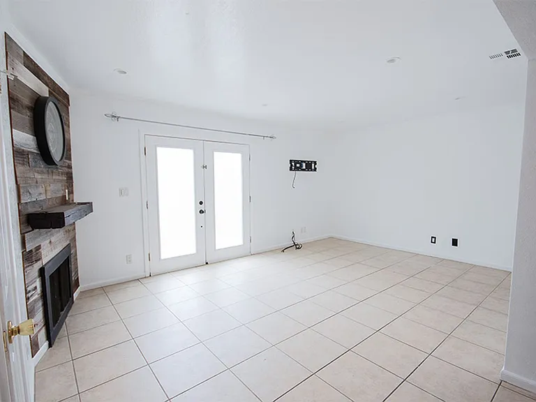 16821 Green Ln #B — Photo 7