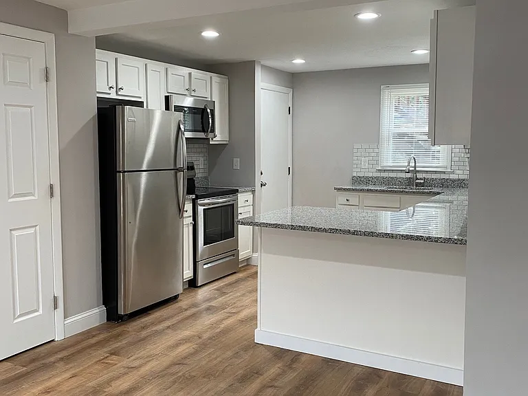 Evergreen Manor — Photo 25
