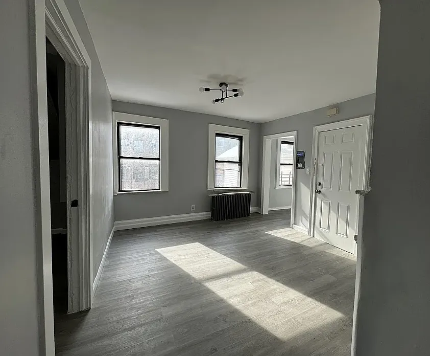 52 Harrison Ave #5