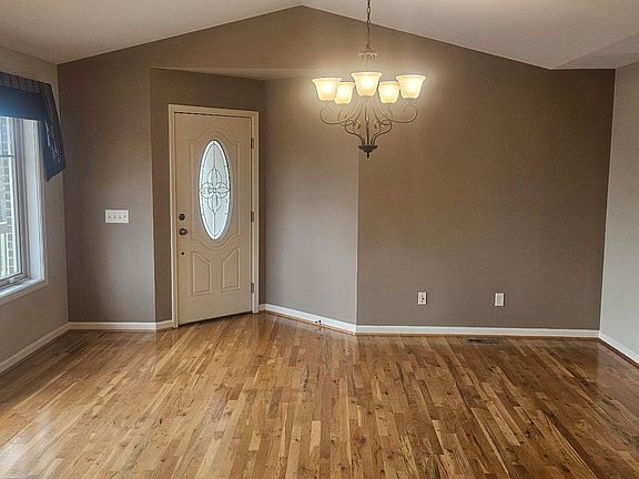 4th image of 262 Howle St