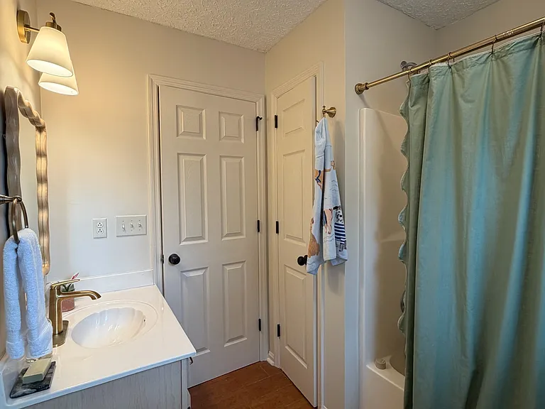 7037 Penbrook Dr — Photo 26