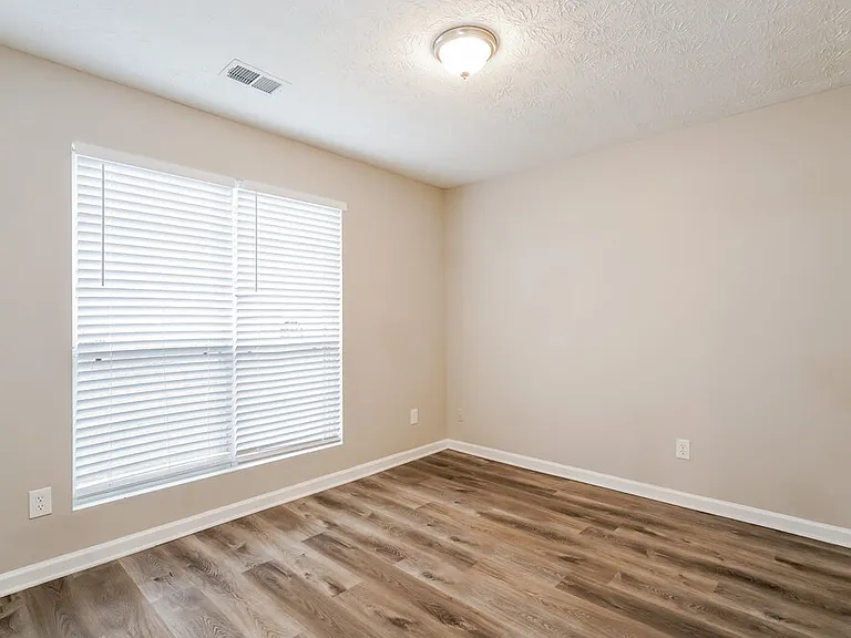 1511 Norman Xing — Photo 15
