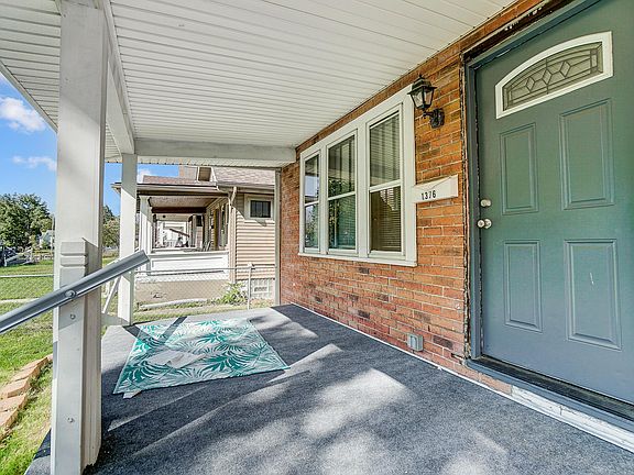 4th image of 1376 Aberdeen Ave