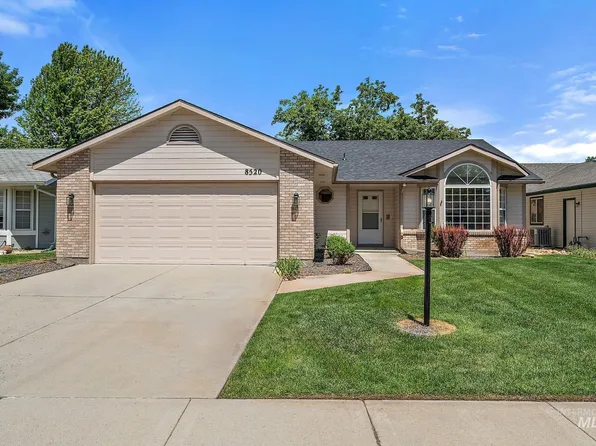 8520 W Willowcourt Dr, Garden City, ID 83714