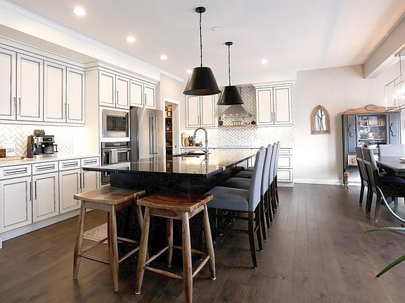 2nd image of 1003 Huckell Pl SW