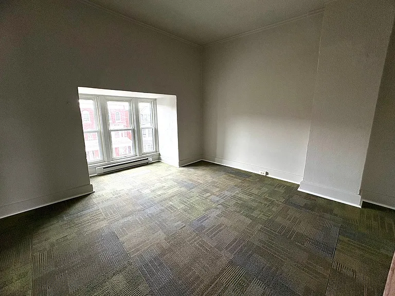 923 W Princess St — Photo 28