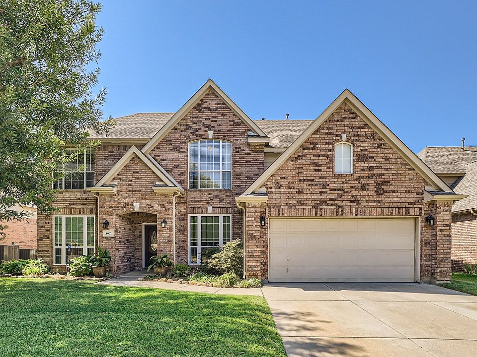 1st image of 107 Northfield Cir