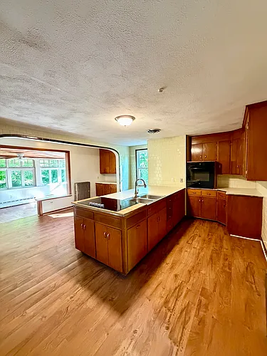 133 Maple St #B Photo 1