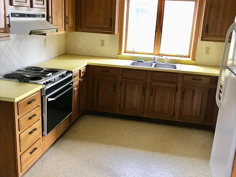 3541 Malley Ave — Photo 8