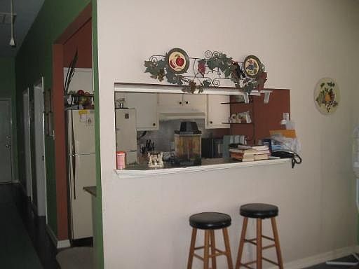 5th image of 1127 ALAMETOS ST