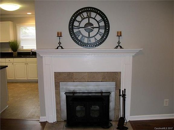 2nd image of 612 Betty St