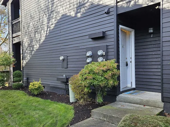 9365 SW 146th Ter APT F-1, Beaverton, OR 97007