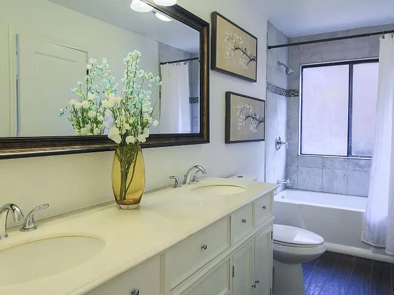2910 Rolling Wood Loop — Photo 9