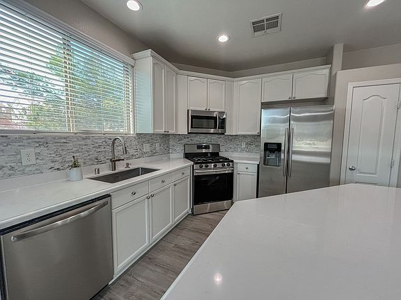 3rd image of 5441 Capistrano Hills St