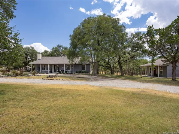 103 Ballard Trail, Bergheim, TX 78004