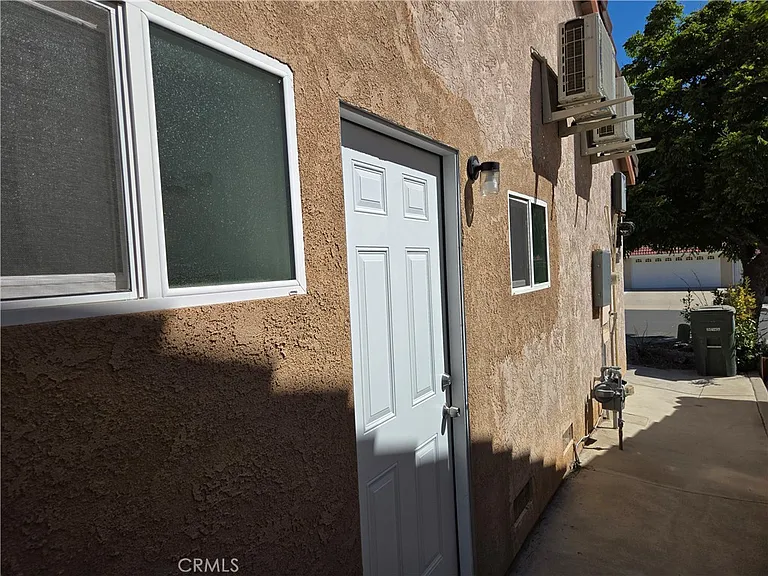 15721 Lake Ridge Rd #B — Photo 1